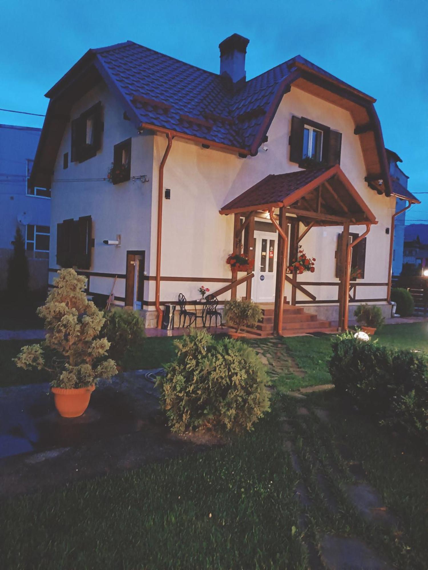 Residence Rooms Bucovina Câmpulung Moldovenesc Extérieur photo