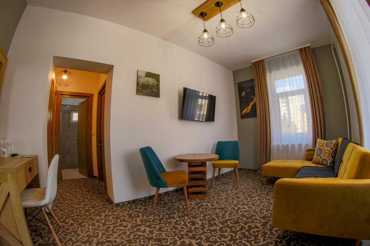 Residence Rooms Bucovina Câmpulung Moldovenesc Extérieur photo