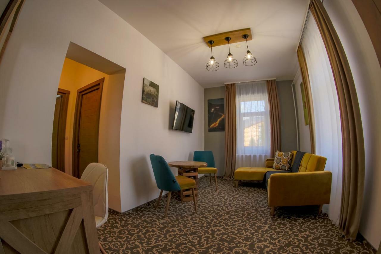 Residence Rooms Bucovina Câmpulung Moldovenesc Extérieur photo